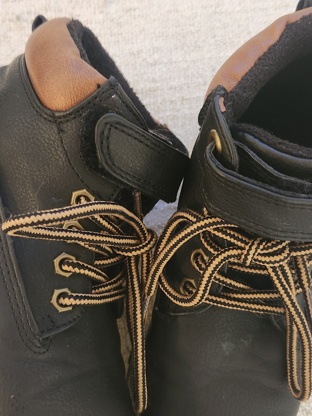 Joe Fresh Black & Tan High Top Sneakers Kids Size 12 - Picture 5 of 9